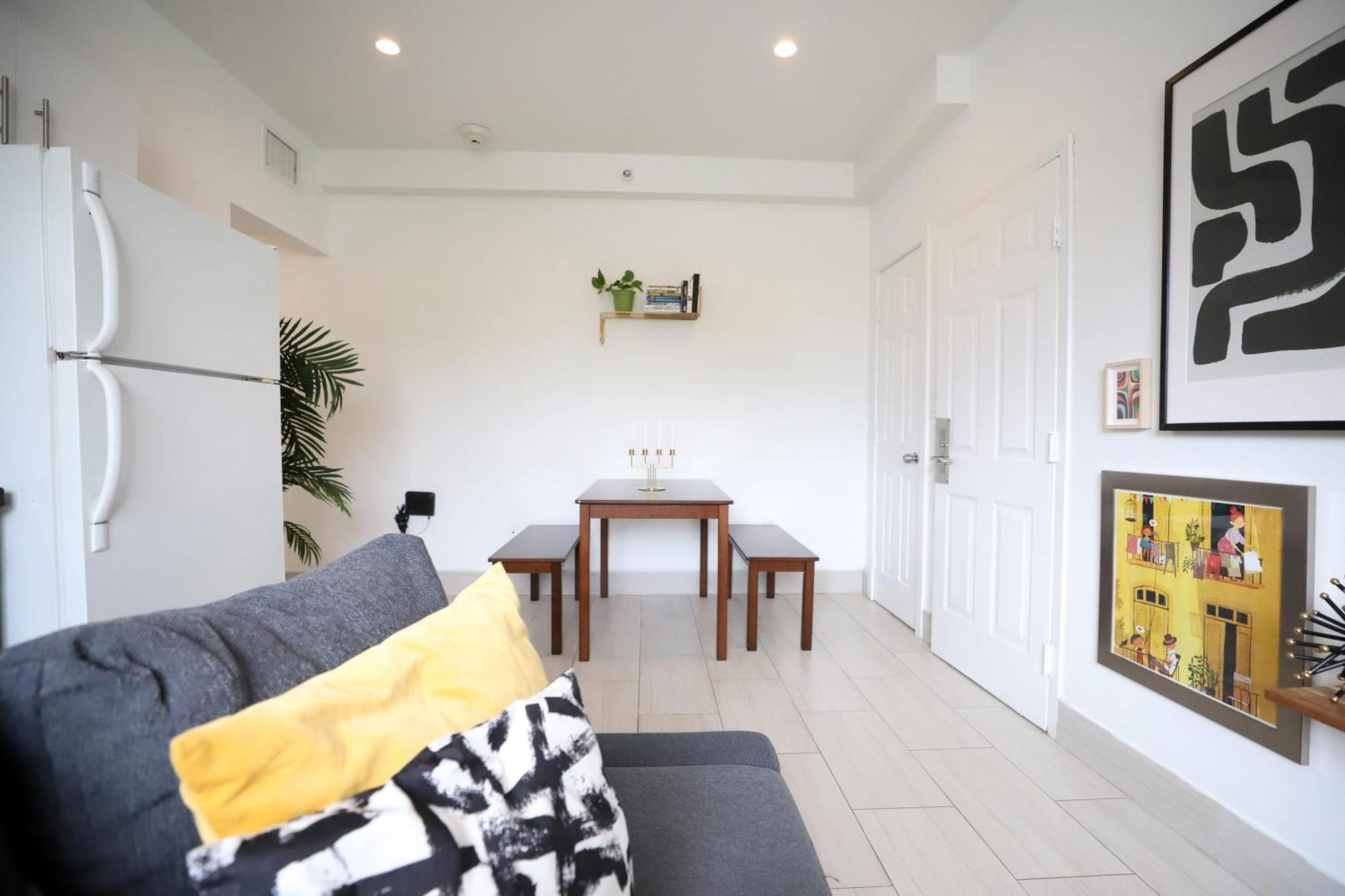 2 Bedroom Apartment 3 Minute Walk To South Beach & Ocean Drive Miami Beach Exterior photo