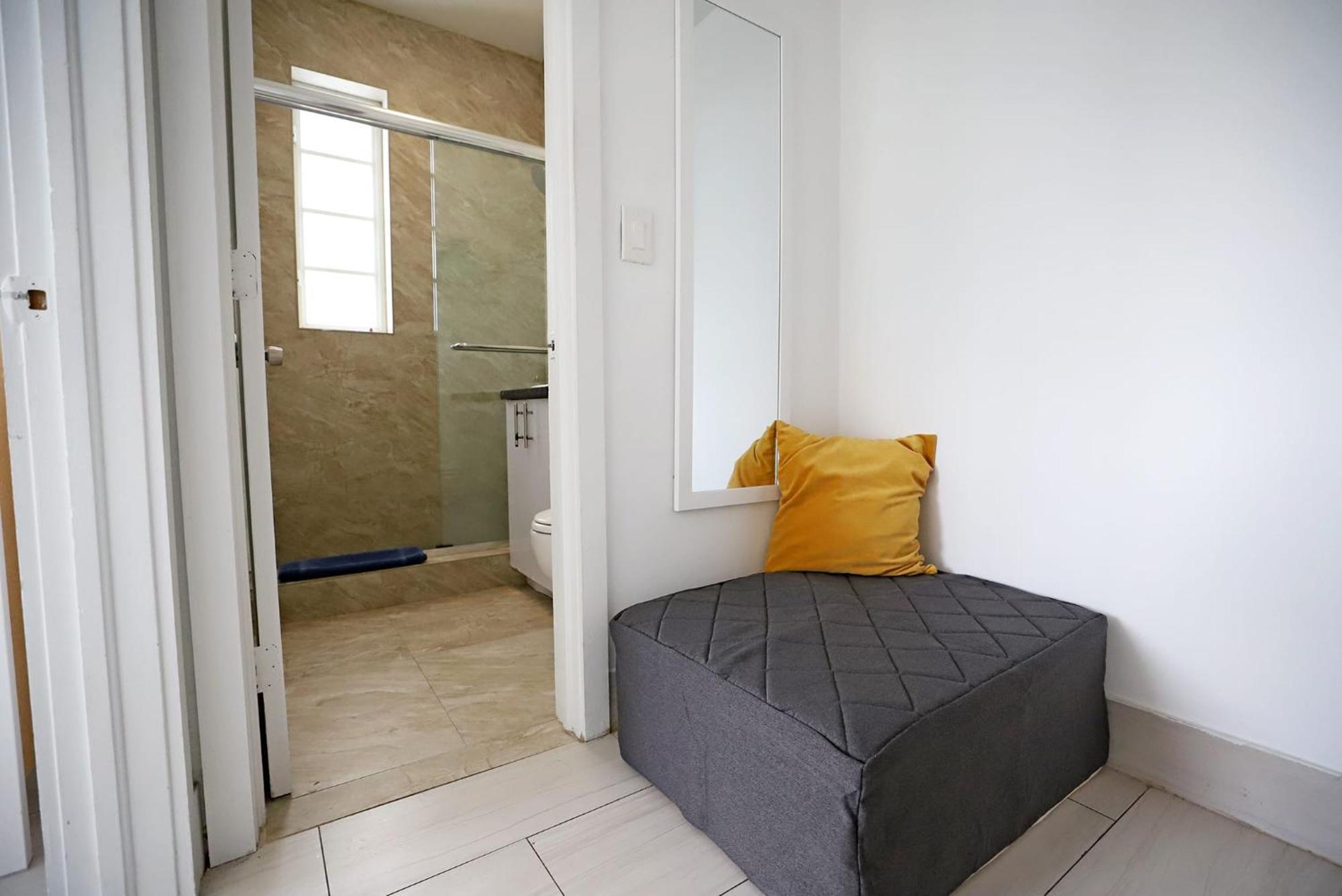 2 Bedroom Apartment 3 Minute Walk To South Beach & Ocean Drive Miami Beach Exterior photo