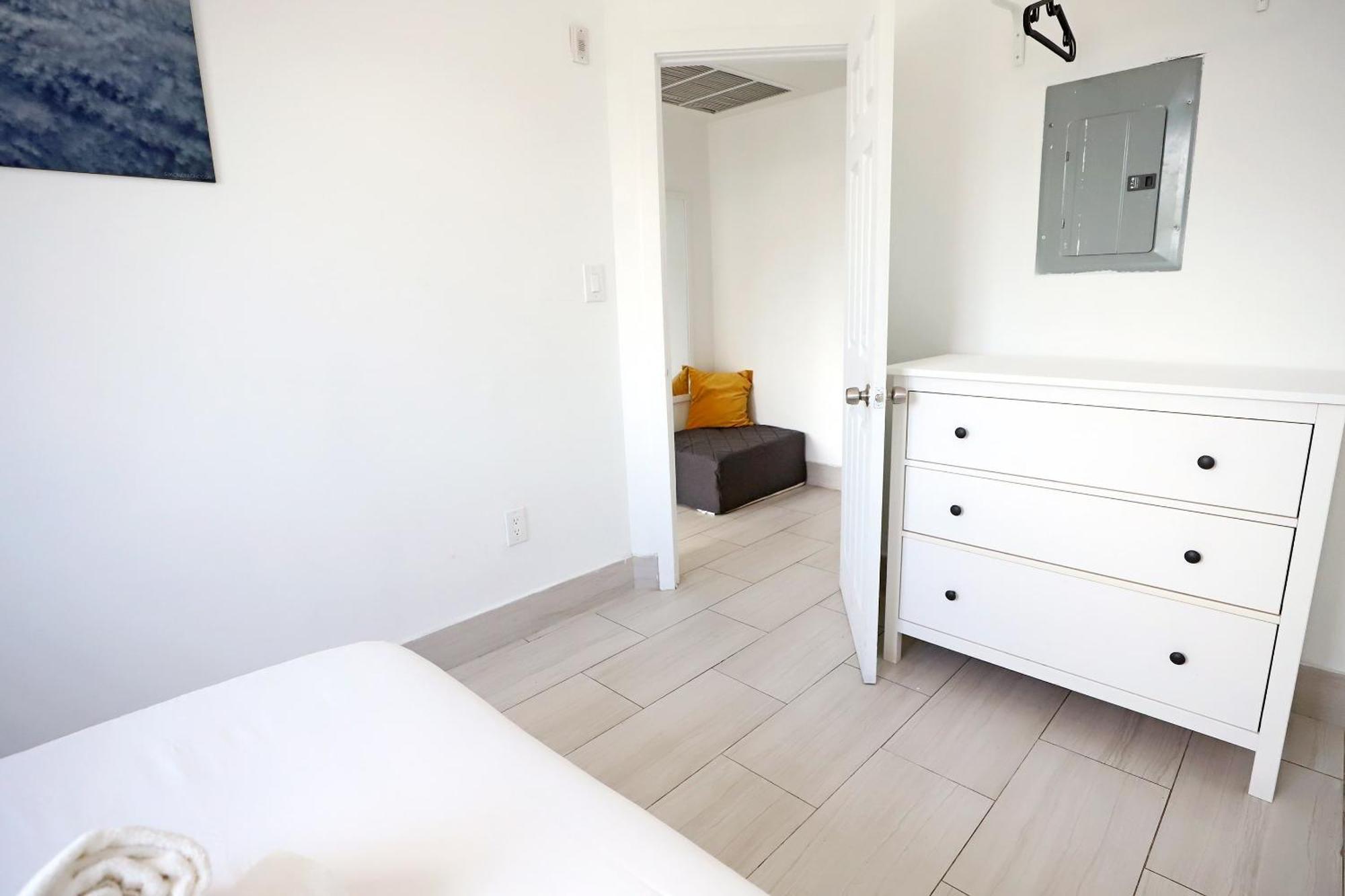 2 Bedroom Apartment 3 Minute Walk To South Beach & Ocean Drive Miami Beach Exterior photo